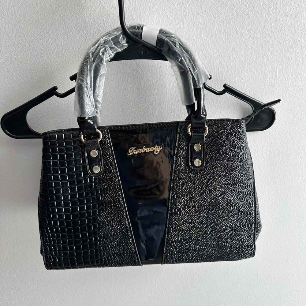 Fashion Bag for Women Black Tote, Crossbody, Shoulder & Handheld NWT